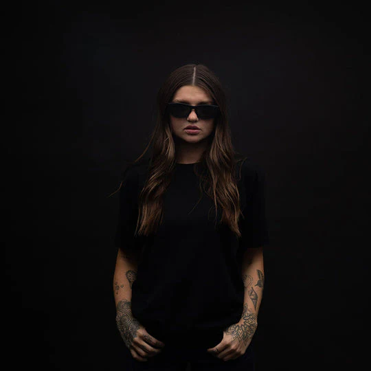 Classics Matte Black Frame/Polarised UV400 - Image 4