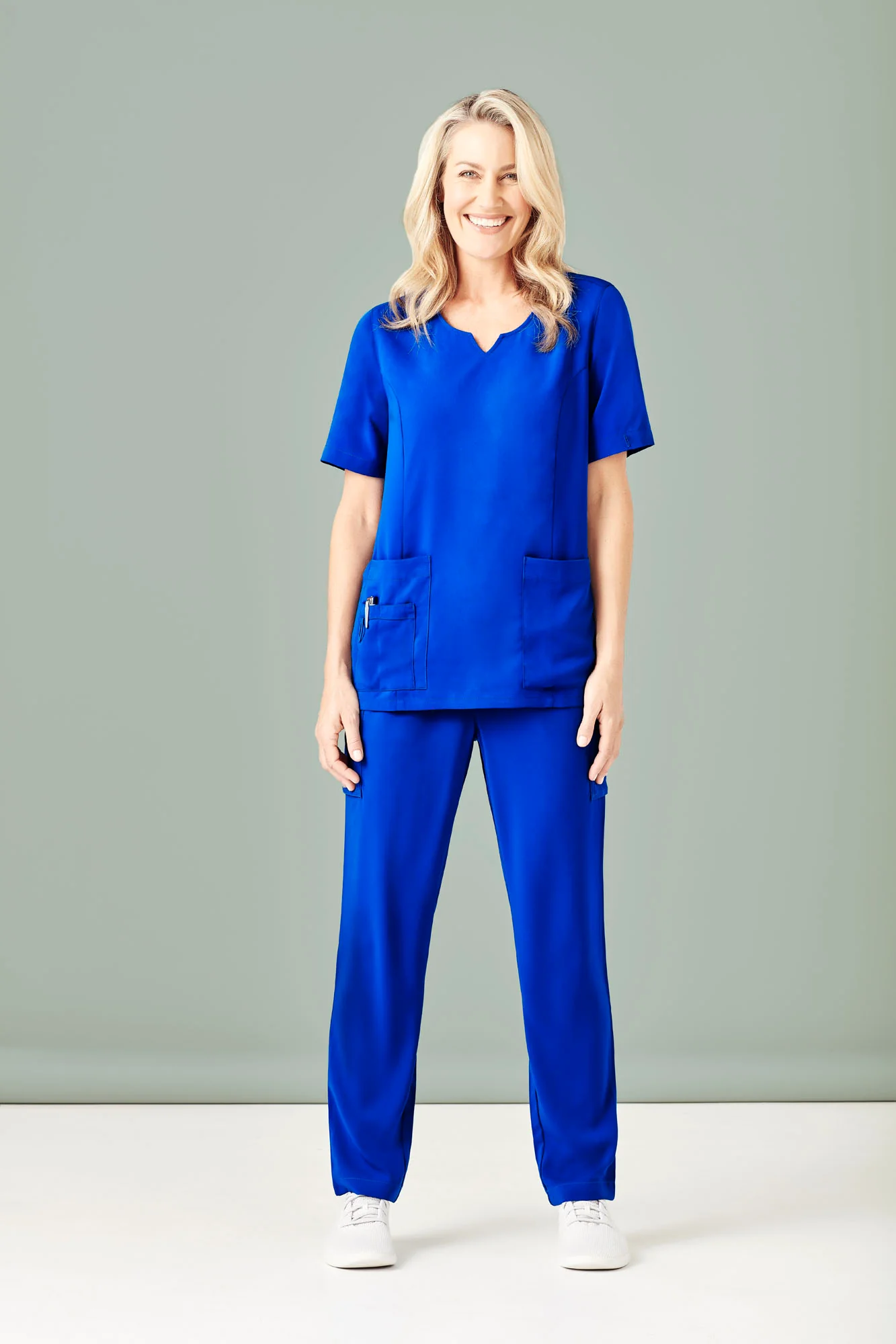 Womens Multi-Pocket Slim Leg Pant - Image 3
